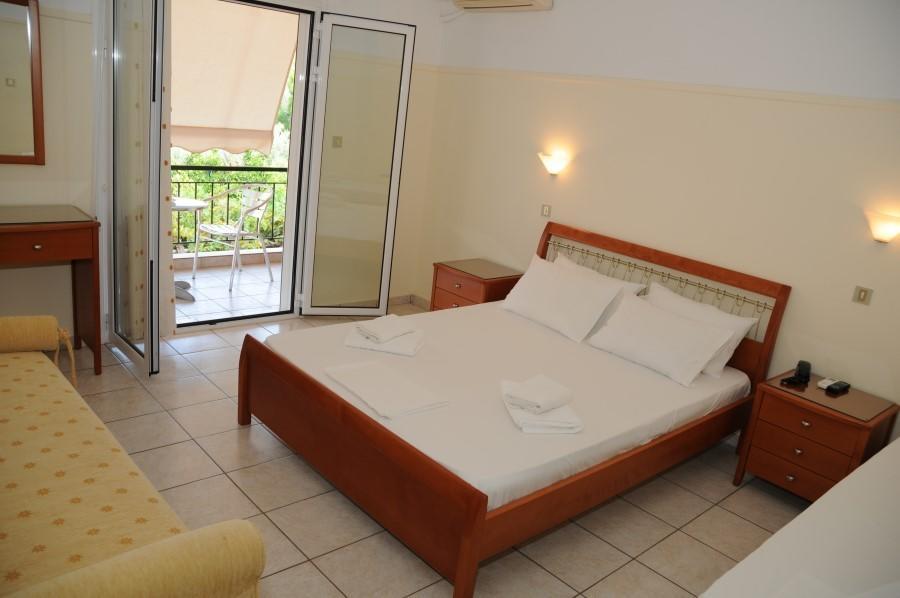 Delfini Hotel Theologos  Exterior photo